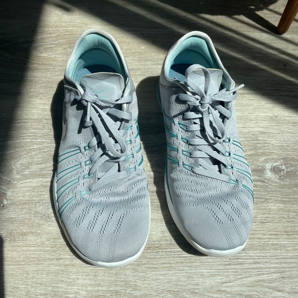 Nike Free TR 6 - Picture 2 of 5